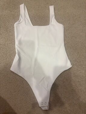 Good American White Square Neck Snap-Closure Bodysuit